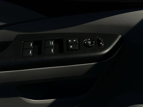 Used 2014 Honda CR-V LX image 15