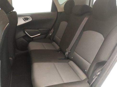 Used 2020 Kia Soul LX image 18