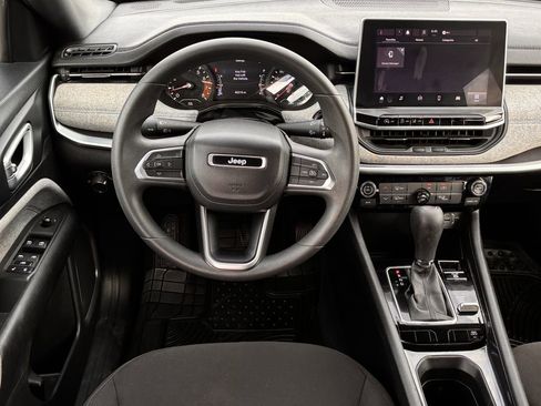 Used 2023 Jeep Compass Sport image 10