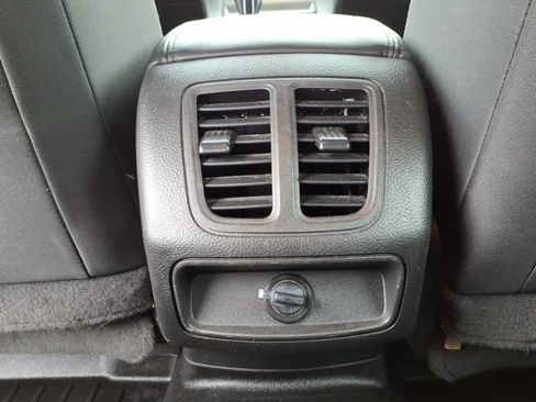 Used 2018 Ford Taurus SEL FWD image 27