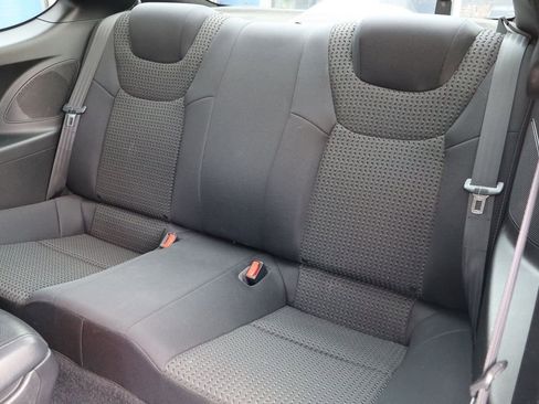 Used 2010 Hyundai Genesis 2.0T Premium image 9