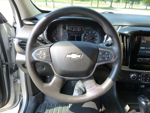Used 2019 Chevrolet Traverse LS AWD/4WD image 23