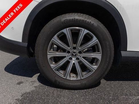 Used 2024 Mercedes-Benz GLC 300 4MATIC image 10