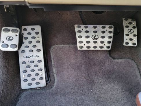 Used 2010 Lexus IS 250 w/ Preferred Accessory Package RWD image 34