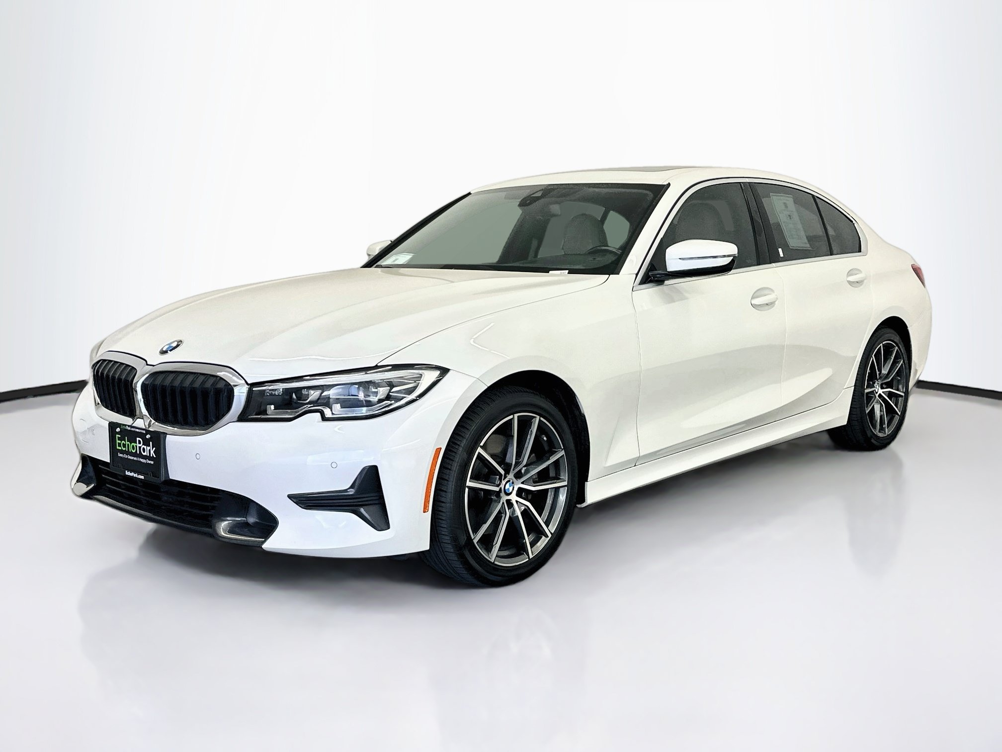 Used 2020 BMW 330i xDrive Sedan w/ Premium Package AWD/4WD image 3