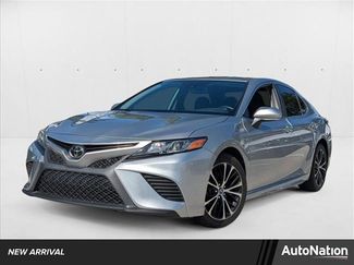 Used 2019 Toyota Camry SE image 1