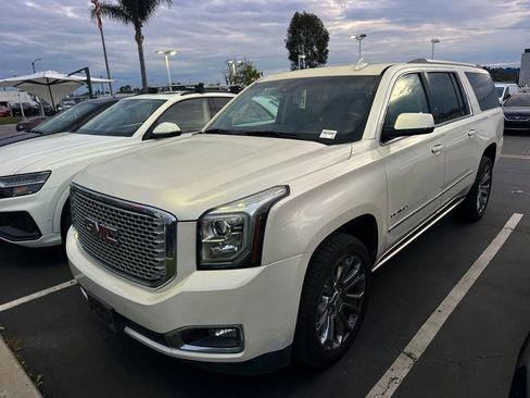 Used 2015 GMC Yukon XL Denali w/ Premium Package image 2