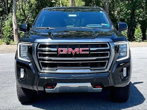 Certified 2023 GMC Yukon AT4 w/ AT4 Premium Plus Package AWD/4WD image 6