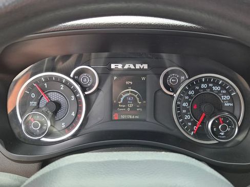 Used 2024 RAM 2500 Tradesman w/ Chrome Appearance Group AWD/4WD image 25