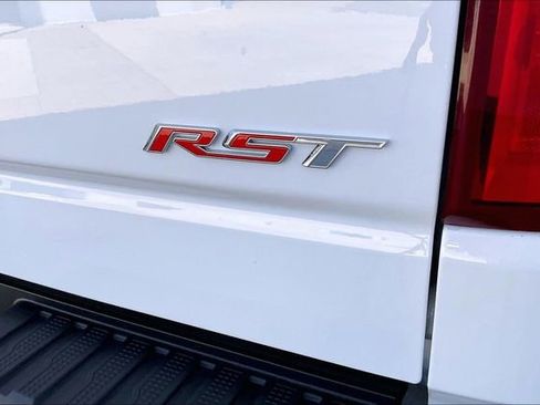 Used 2024 Chevrolet Silverado 1500 RST w/ Z71 Off-Road Package AWD/4WD image 22