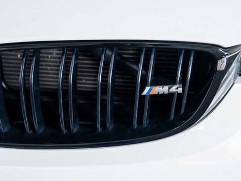 Used 2020 BMW M4 Convertible w/ Competition Package image 18