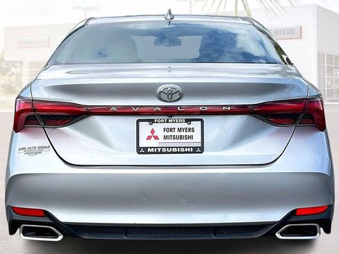 Used 2021 Toyota Avalon XLE FWD image 16