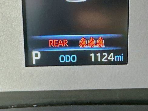 Used 2025 Toyota Corolla LE image 33