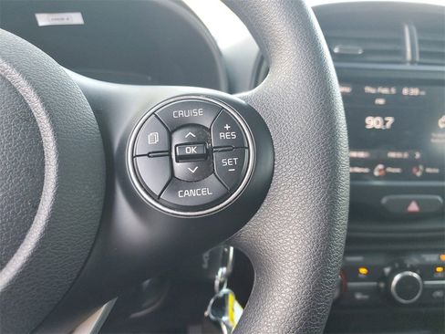 Used 2022 Kia Soul LX image 20