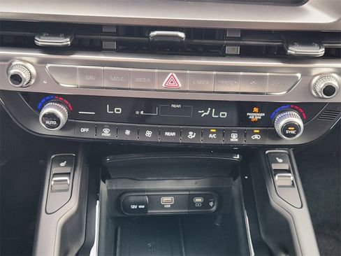 New 2025 Kia Telluride S image 14