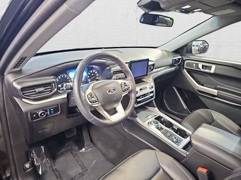 Used 2023 Ford Explorer XLT w/ Equipment Group 202A image 17
