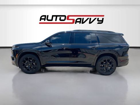 Used 2025 Chevrolet Traverse RS AWD/4WD image 4