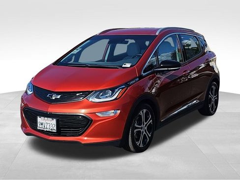 Used 2021 Chevrolet Bolt Premier w/ Infotainment Package image 7