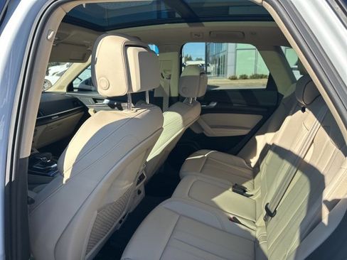 Used 2025 Audi Q5 2.0T Premium Plus w/ Premium Plus Package image 7