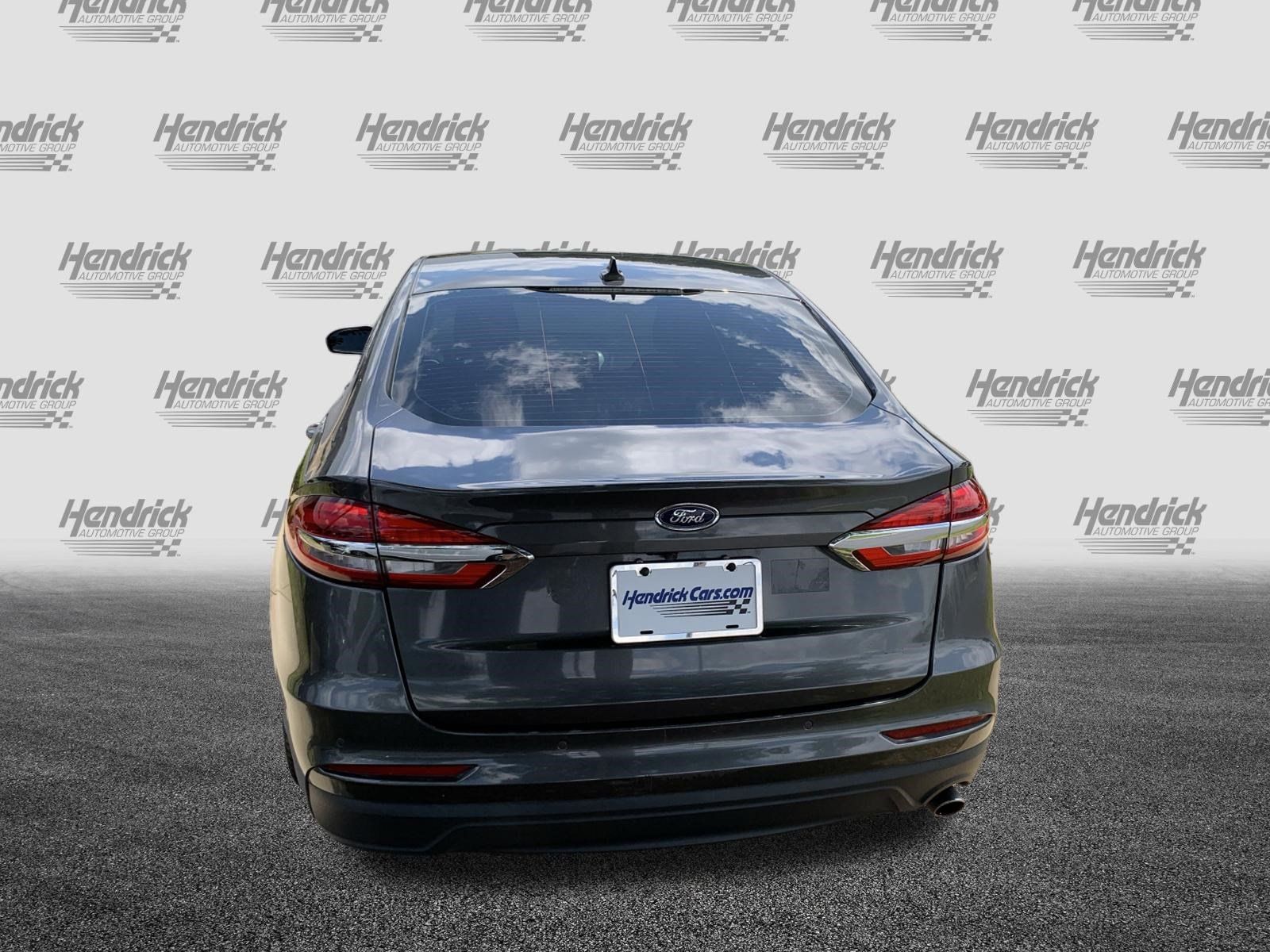Used 2019 Ford Fusion SE FWD image 9