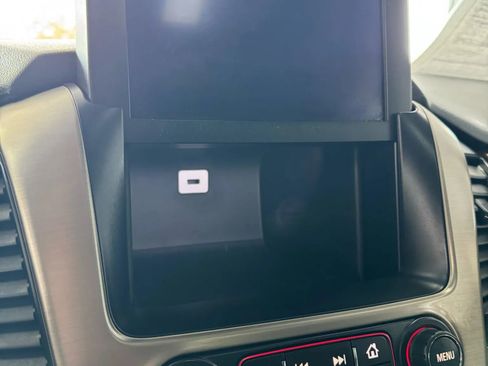 Used 2016 GMC Yukon Denali w/ Enhanced Security Package image 28