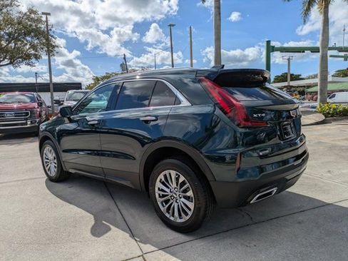 Used 2024 Cadillac XT4 Premium Luxury image 6