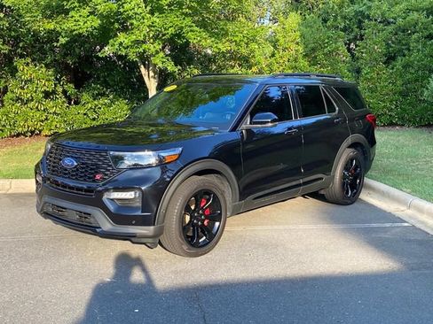 Used 2021 Ford Explorer ST w/ Equipment Group 401A AWD/4WD image 3