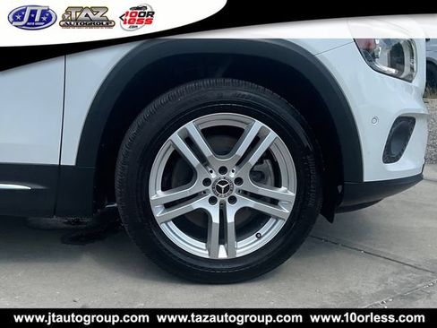 Used 2020 Mercedes-Benz GLB 250 4MATIC w/ Premium Package image 9