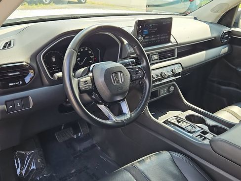 Used 2023 Honda Pilot Touring image 30