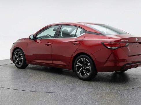 Used 2025 Nissan Sentra SV image 6