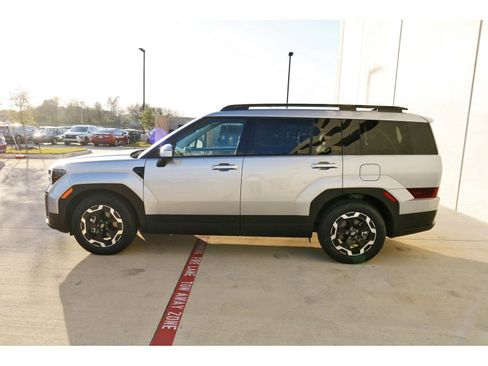 Used 2024 Hyundai Santa Fe SEL image 5