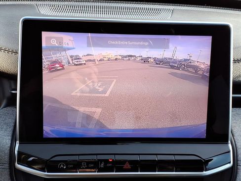 Used 2024 Jeep Compass Sport image 13