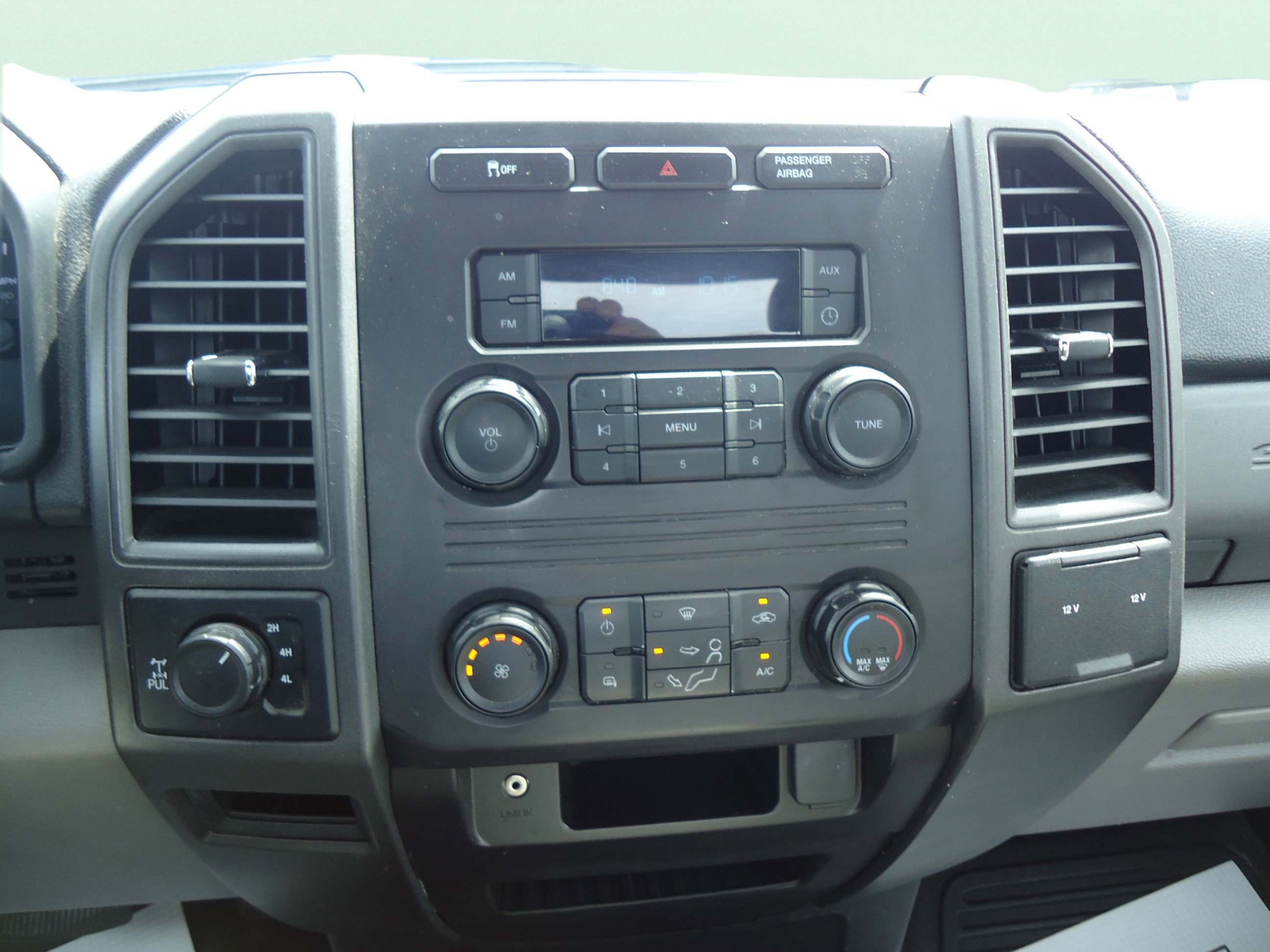 Used 2018 Ford F250 XL w/ Power Equipment Group AWD/4WD image 15