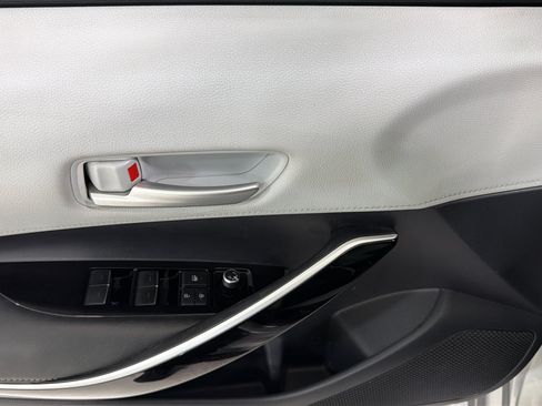 Used 2019 Toyota Corolla XSE FWD image 11