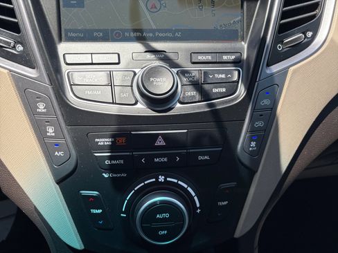 Used 2015 Hyundai Santa Fe Limited w/ Option Group 04 FWD image 12