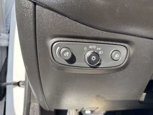 Used 2020 Chevrolet Equinox LT image 14