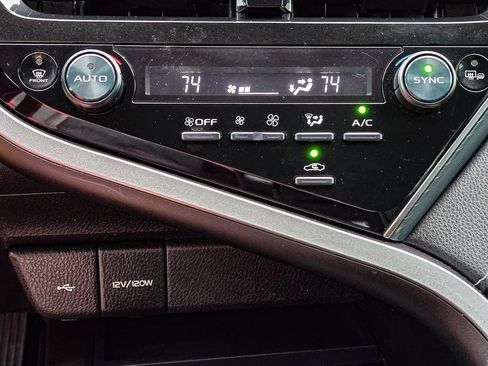 Used 2023 Toyota Camry SE FWD image 20