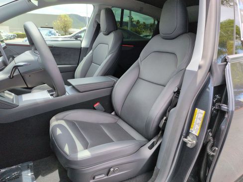 Used 2026 Tesla Model Y AWD image 16