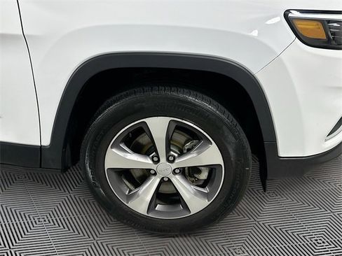 Certified 2022 Jeep Cherokee Limited image 24