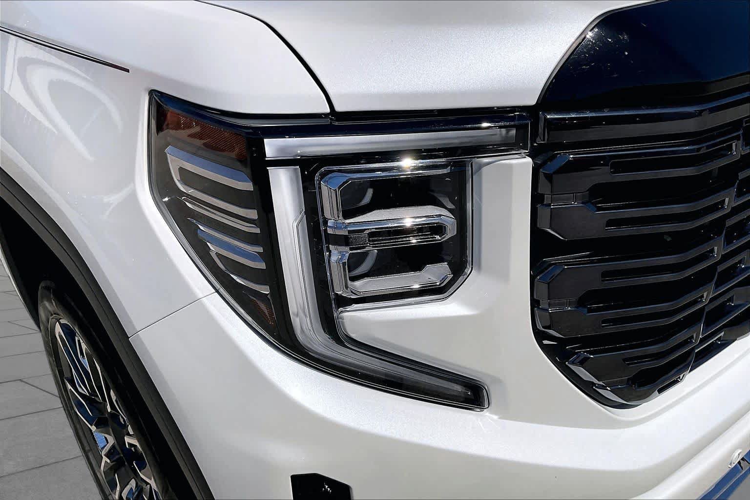 Used 2025 GMC Sierra 1500 Denali Ultimate AWD/4WD image 28