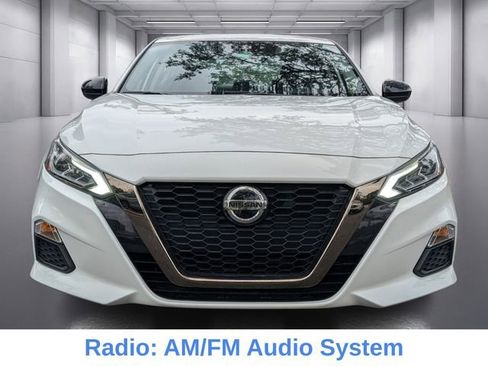 Used 2022 Nissan Altima 2.5 SR image 2