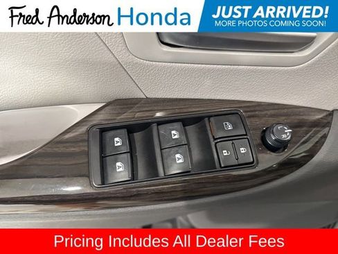 Used 2018 Toyota Sienna XLE FWD image 5