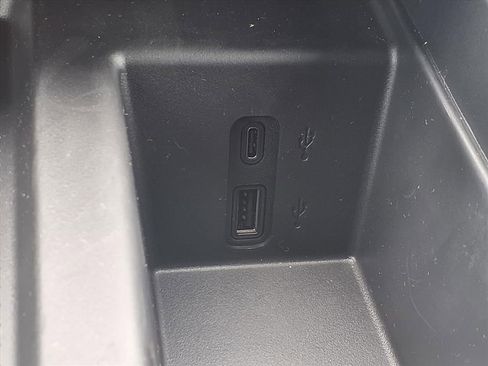 New 2026 GMC Acadia Elevation image 9