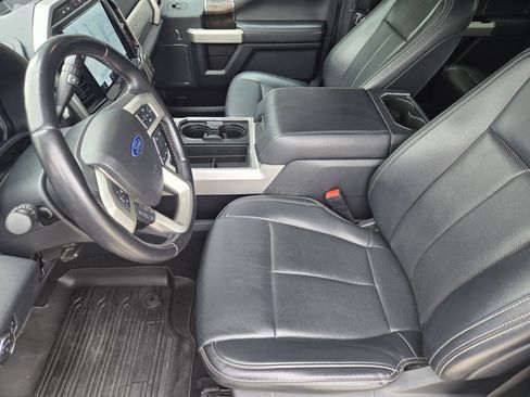 Certified 2022 Ford F250 Lariat w/ Chrome Package image 9