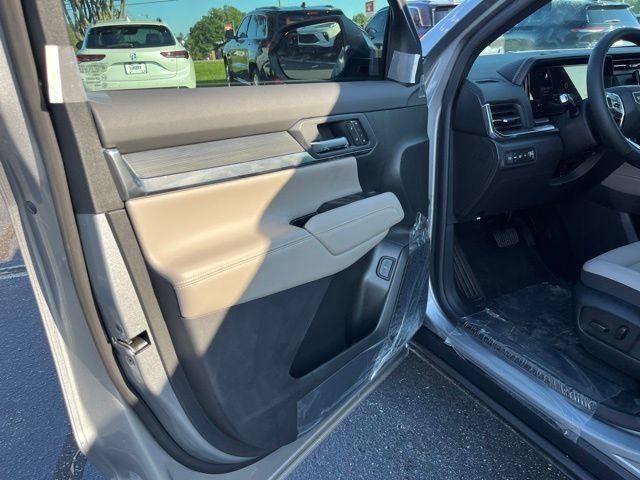 New 2027 GMC Terrain Elevation w/ Elevation Premium Package FWD image 5