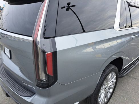 Certified 2024 Cadillac Escalade ESV Premium Luxury image 19