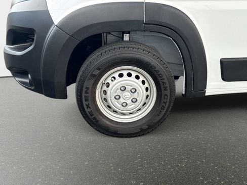 Used 2024 RAM ProMaster 2500 image 12