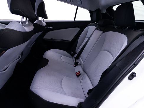Used 2022 Toyota Prius LE FWD image 36