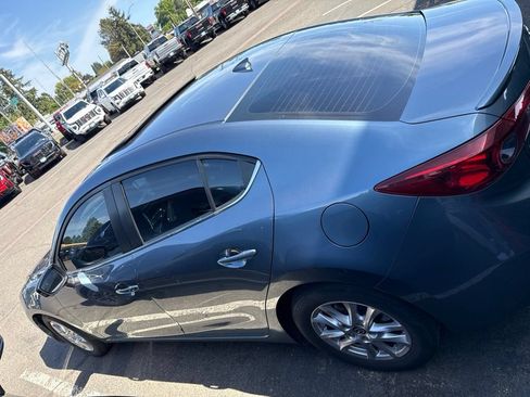 Used 2016 MAZDA MAZDA3 i Grand Touring FWD image 6