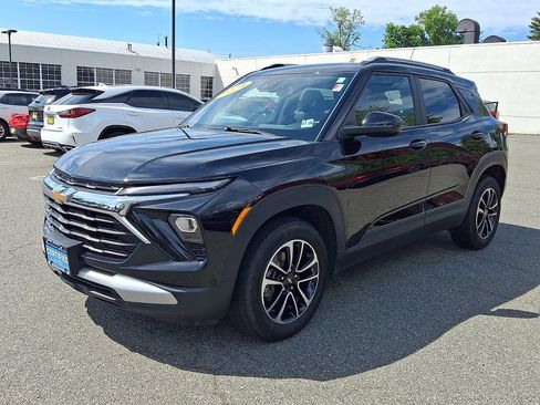 Certified 2024 Chevrolet TrailBlazer LT w/ Convenience Package AWD/4WD image 3